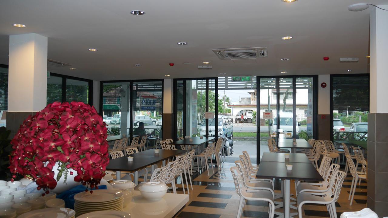 Samudra Hotel 쿠칭 외부 사진