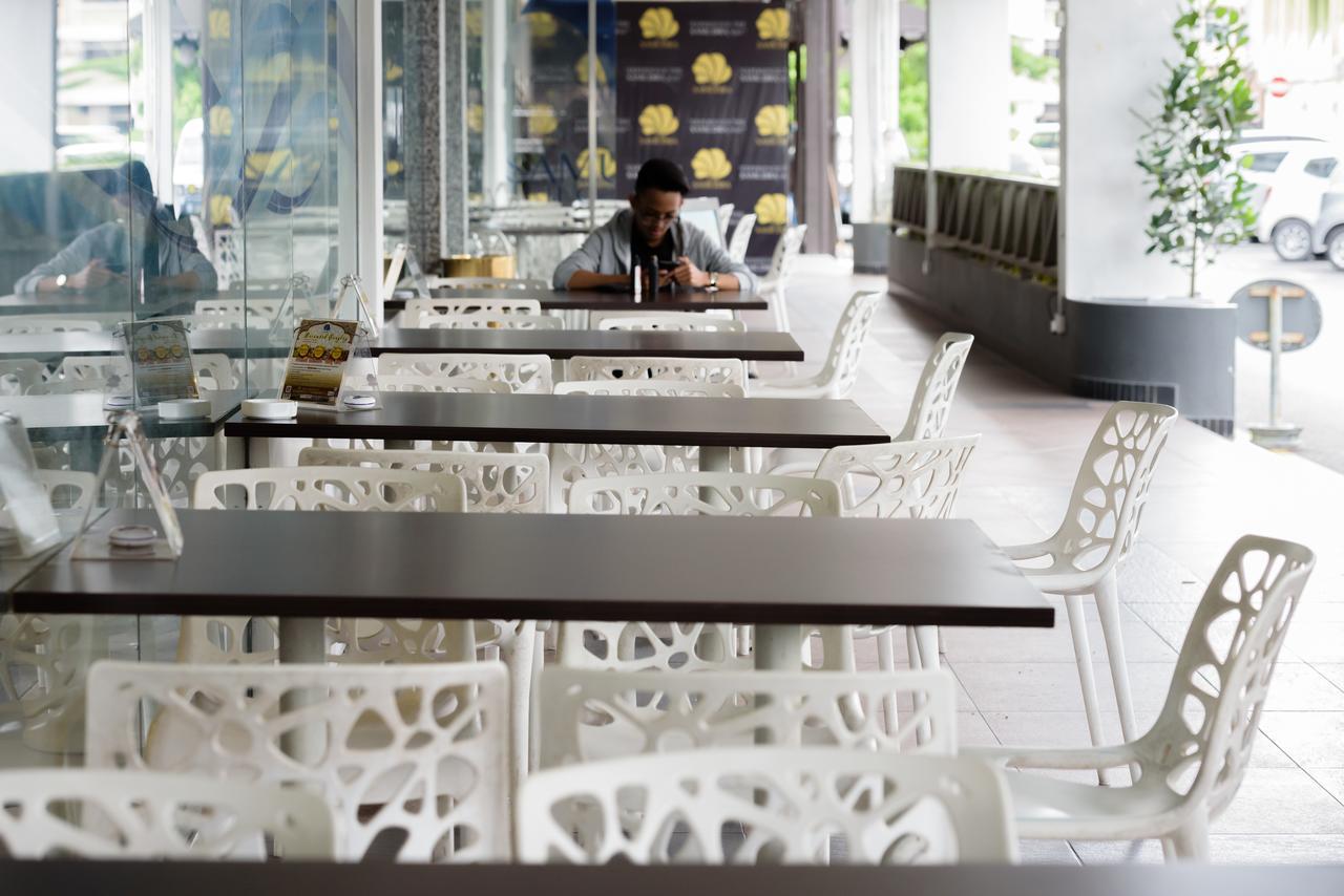 Samudra Hotel 쿠칭 외부 사진
